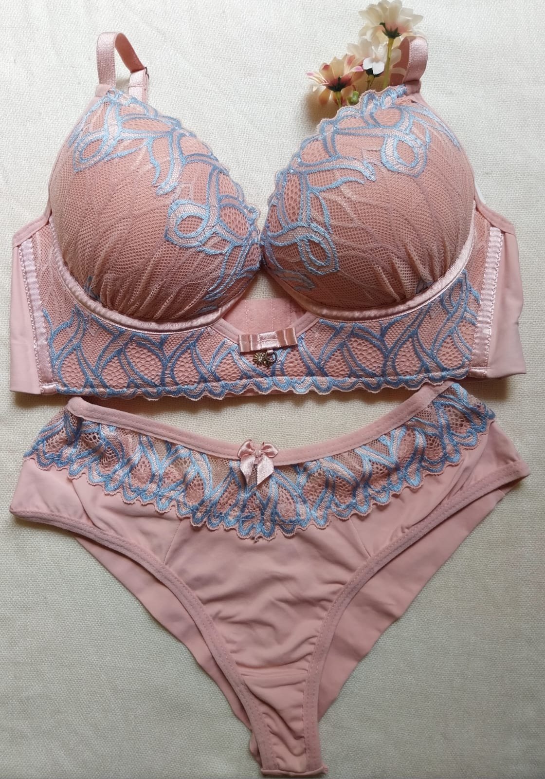 CONJUNTO POLIAMIDA LUXO COM RENDA LÁ DELLE