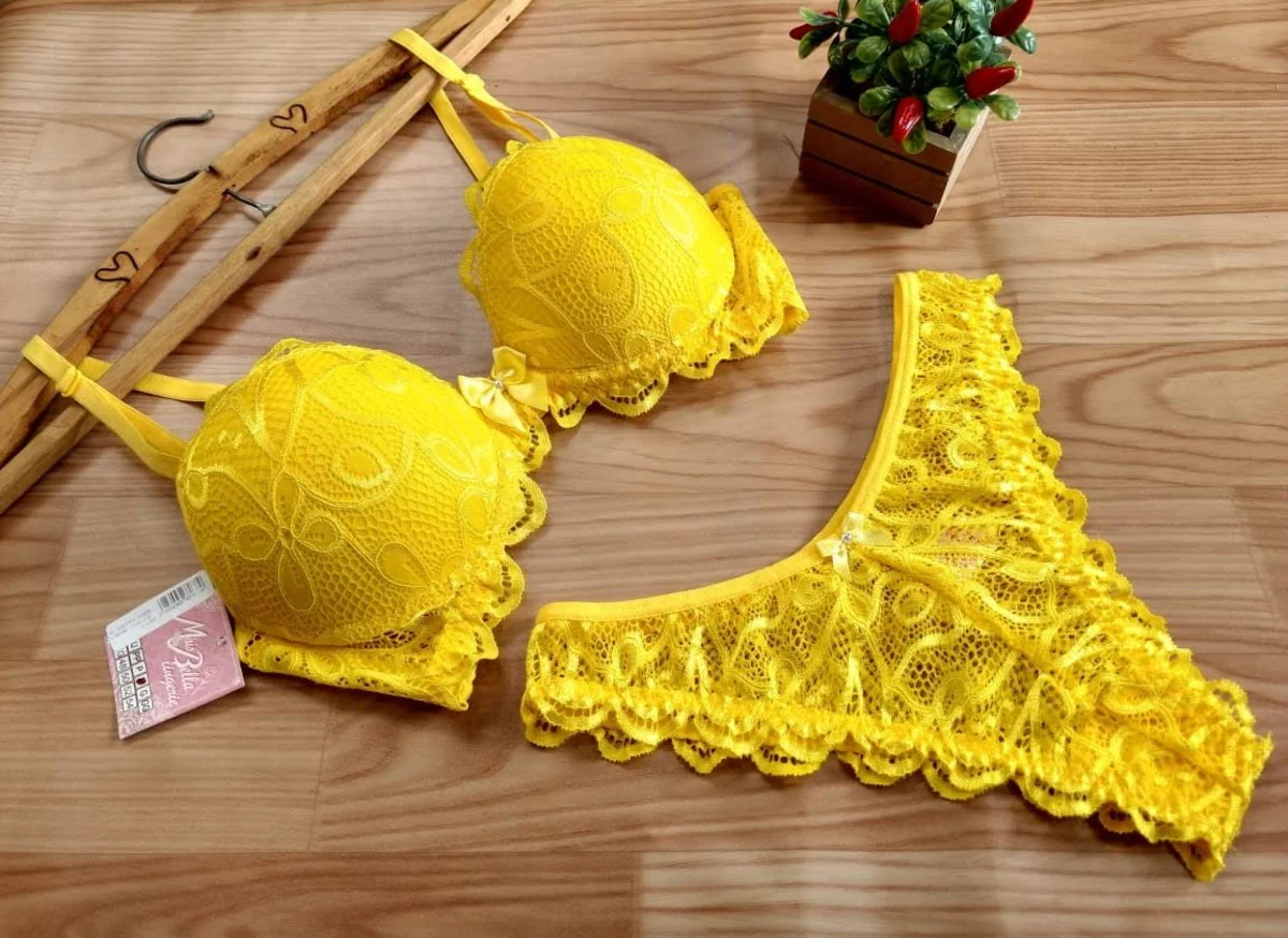 CONJUNTO RENDA AMARELO