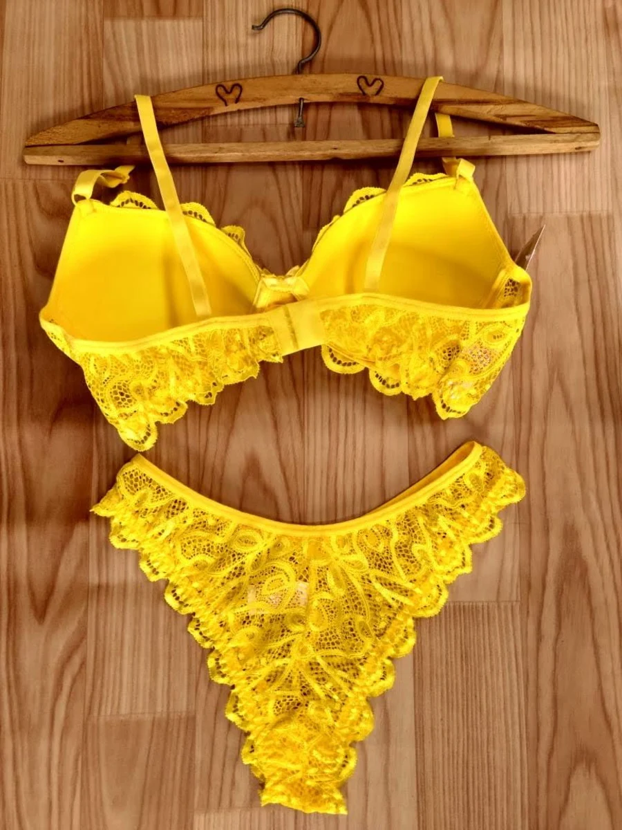 CONJUNTO RENDA AMARELO