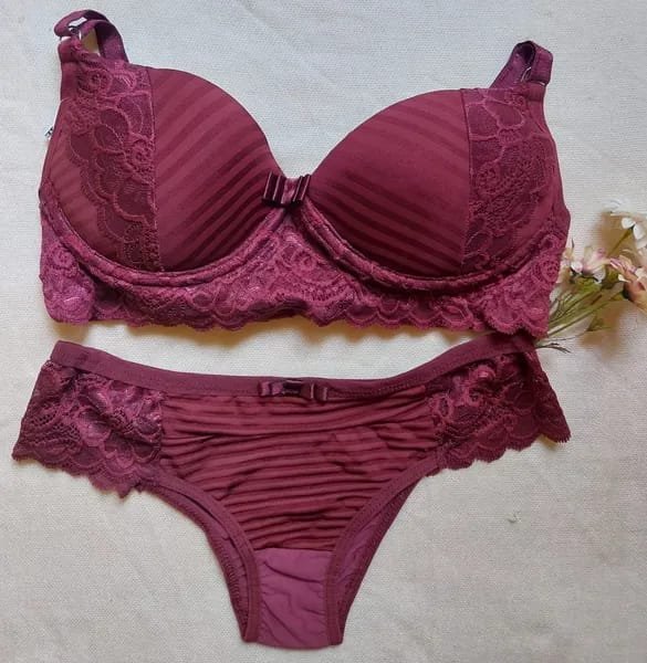 CONJUNTO CHARMOSO DETALHE CANELADO