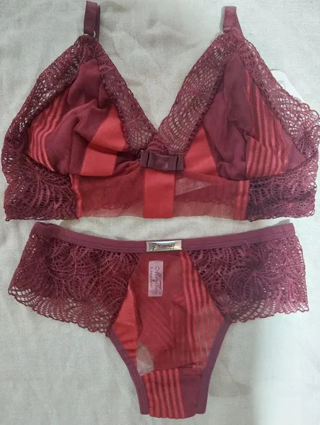 CONJUNTO LARISSA EM RENDA SEM BOJO